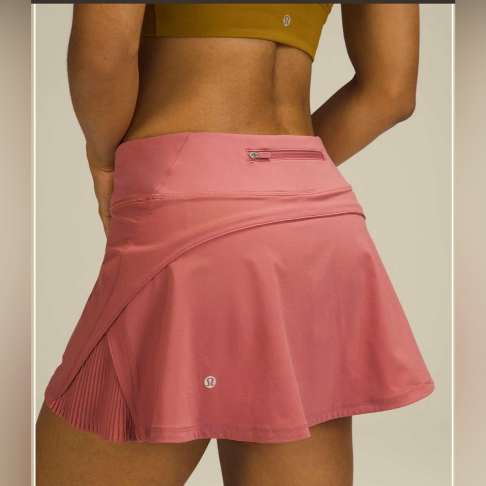 🍋Women’s Lululemon Play Off The Pleats Mid Rise Skirt Brier Rose size 12🍋